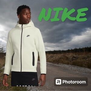 Nike sportswear tech fleece wind runner sea glass n black size XL